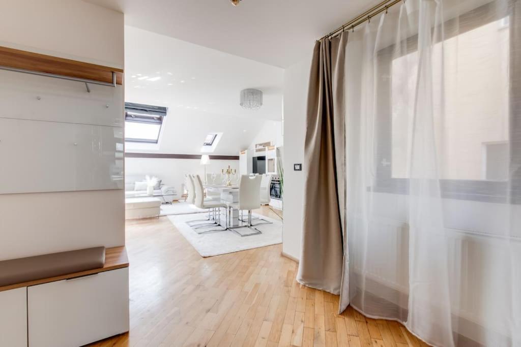 Wenceslas Square Royal Apartament
