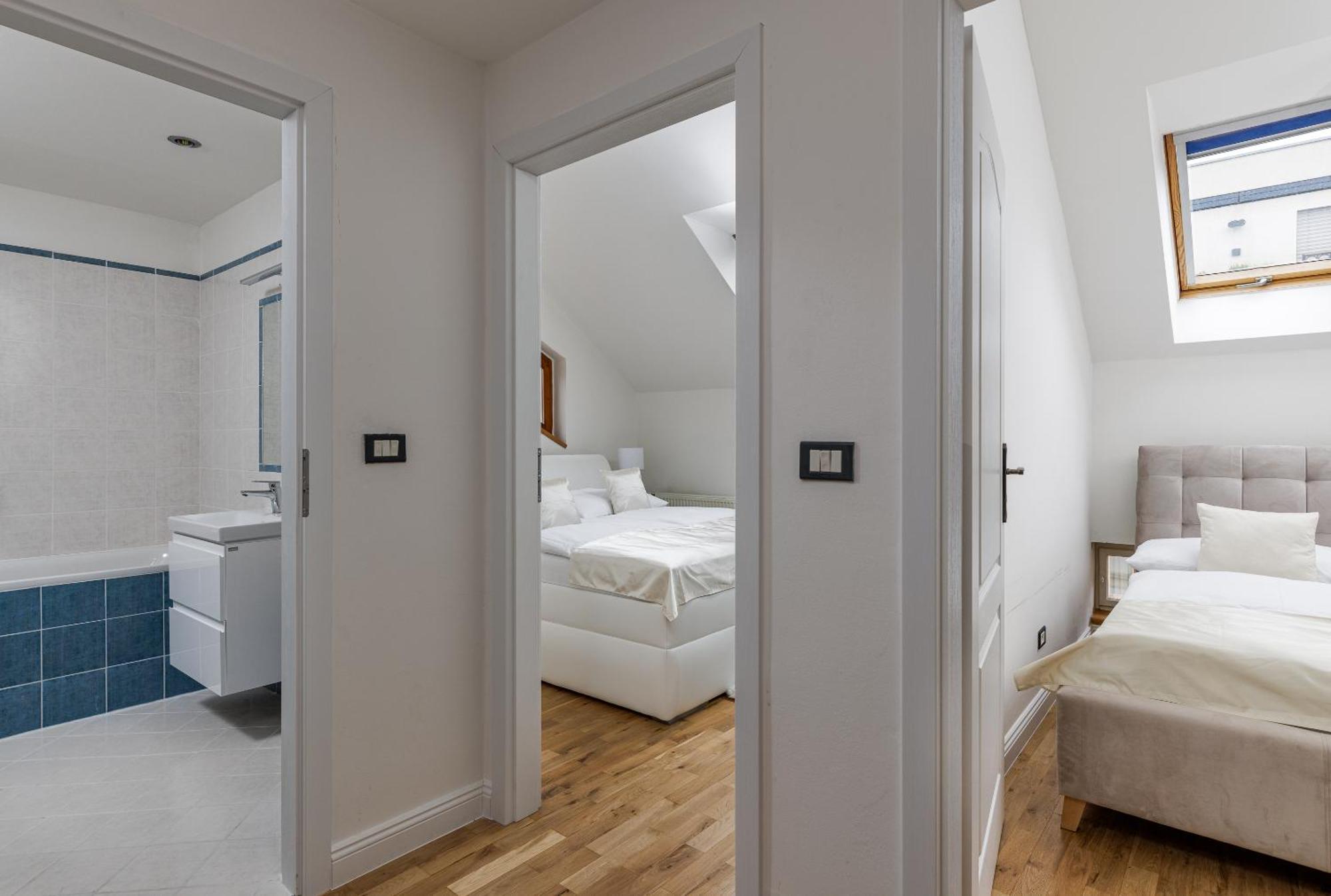 Wenceslas Square Royal Apartament *